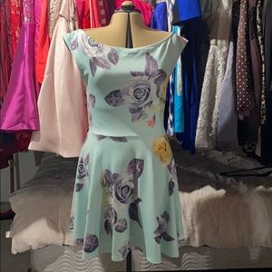 Off the shoulder floral Dress